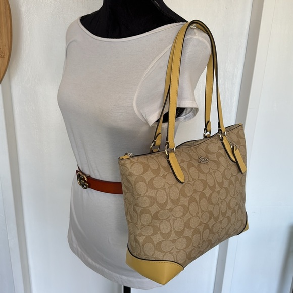 Coach Bag Signature Zip Top Tote Bag - Picture 8 of 17